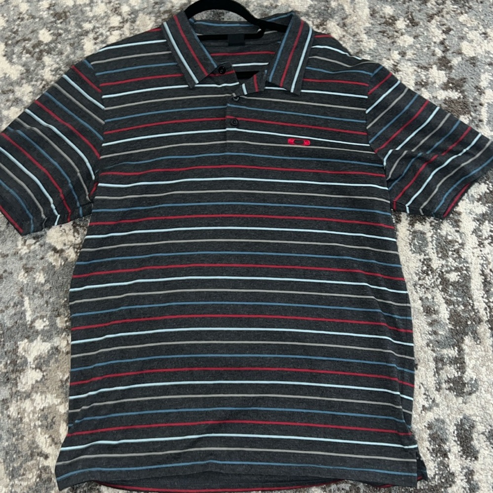 Oakley collar shirt! Excellent condition!